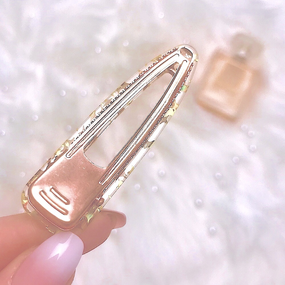 💚10/$10💚NEW Clear Golden Acrylic Triangular Hair Clip - Picture 6 of 6